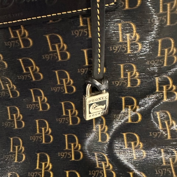 Dooney and Bourke satchel. - Picture 4 of 10